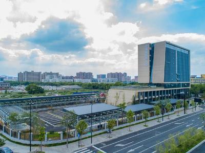 杭州最大出租車服務區開業，為的哥的姐提供全方位“一站式”服務