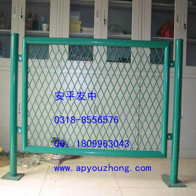 安平友中護(hù)欄用鋼板網(wǎng) 低價(jià)優(yōu)質(zhì)，工程首選