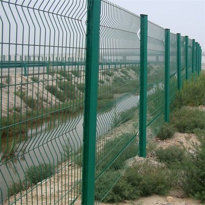 圍地道路護(hù)欄網(wǎng) 安全與美學(xué)的雙重保障